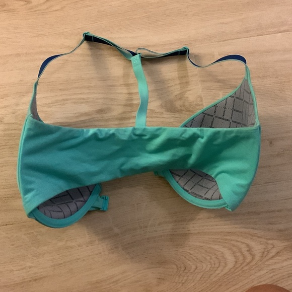 Victoria’s Secret 32DD racer back semi Demi bra - Picture 2 of 5